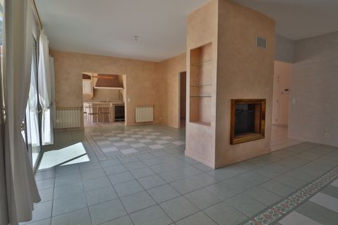 Villa en Nimes, Gard, Nimes - € 850.000 | Ref: HH-15935846 - photo 9