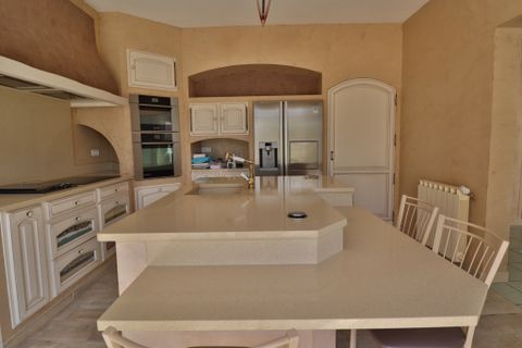 Villa en Nimes, Gard, Nimes - € 850.000 | Ref: HH-15935846 - photo 10