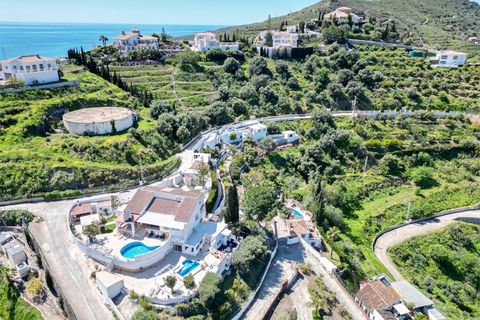 Villa i Torrox, Malaga, Torrox - € 1.250.000 | Ref: 10781-JV4639 - foto 46