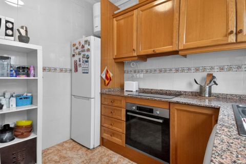Casa de pueblo en Punta Prima, Alicante, Punta Prima - € 179.000 | Ref: 200-4709 - photo 8