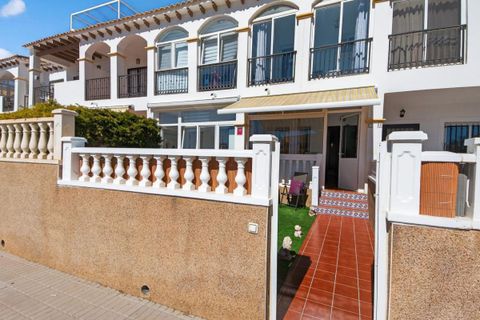 Casa de pueblo en Punta Prima, Alicante, Punta Prima - € 179.000 | Ref: 200-4709 - photo 25