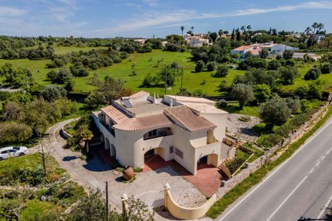 Villa i Carvoeiro, Faro, Carvoeiro - € 873.000 | Ref: C0240-03599 - foto 1