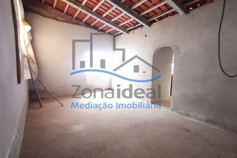 Villa a Alenquer, Lisbon, Alenquer - € 108.000 | Ref: ZI-508 - foto 2