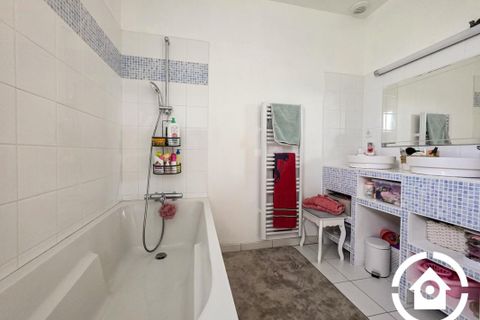 Villa a Cognac, Charente, Cognac - € 1.150/mes | Ref: getkey_u_521844866 - foto 10