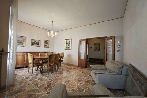 Villa a Volterra, Pisa, Volterra - € 170.000 | Ref: A-323-988910 - foto 3