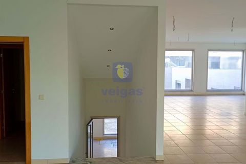 Erhvervsejendom i Camarate, Lisbon, Camarate - € 191.000 | Ref: ALVER-216722 - foto 1