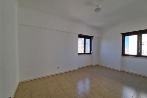 Apartament a Amadora, Lisbon, Amadora - € 337.000 | Ref: ZTRE-03830/12758 - foto 8