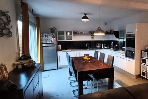 Villa a Saintes, Charente-Maritime, Saintes - € 282.000 | Ref: 201262 - foto 10
