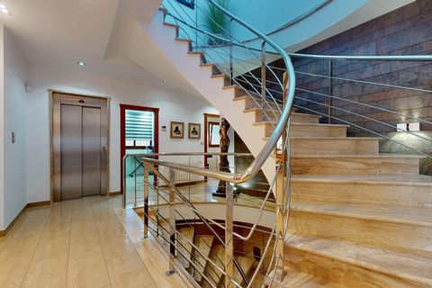 Villa en Elche, Alicante, Elche - € 1.200.000 | Ref: 65523/388 - photo 2