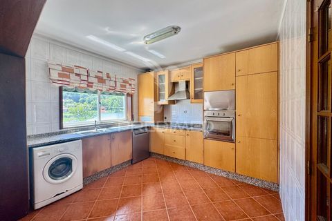 Byhus i Guimaraes, Braga, Guimaraes - € 312.813 | Ref: 057990 - foto 9