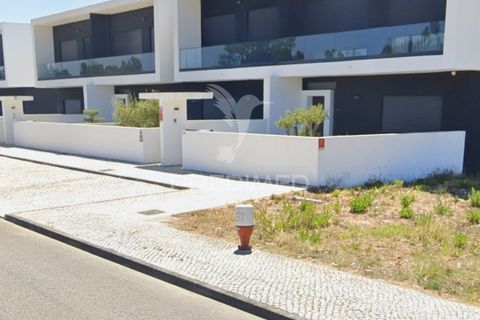 Byhus i Entroncamento, Santarem, Entroncamento - € 550.000 | Ref: 048882 - foto 1