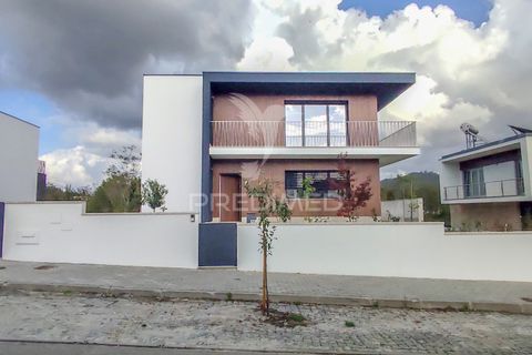Byhus i Guimaraes, Braga, Guimaraes - € 595.000 | Ref: 052070 - foto 1