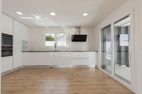 Byhus i Almada, Setubal, Almada - € 925.000 | Ref: 053605 - foto 12