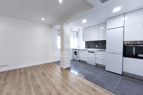 Lejlighed i Amadora, Lisbon, Amadora - € 329.000 | Ref: 057576 - foto 2