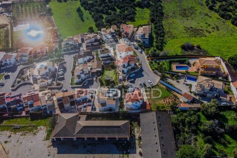 Helårsgrund i Lagoa, Faro, Lagoa - € 350.000 | Ref: 057830 - foto 9