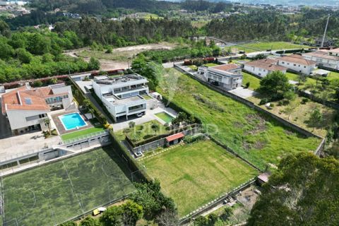 Byhus i Guimaraes, Braga, Guimaraes - € 889.900 | Ref: 036789 - foto 4