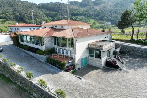 Byhus i Guimaraes, Braga, Guimaraes - € 640.000 | Ref: 036978 - foto 1