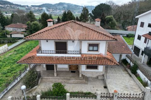Byhus i Guimaraes, Braga, Guimaraes - € 528.500 | Ref: 051531 - foto 1