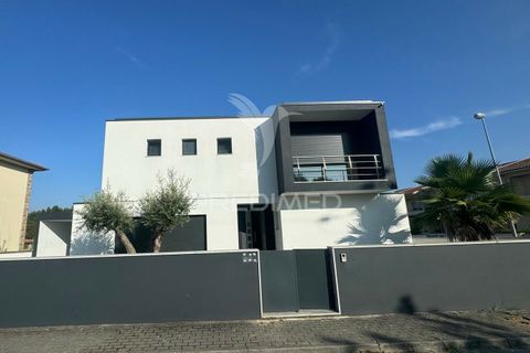 Byhus i Guimaraes, Braga, Guimaraes - € 395.000 | Ref: 047446 - foto 2