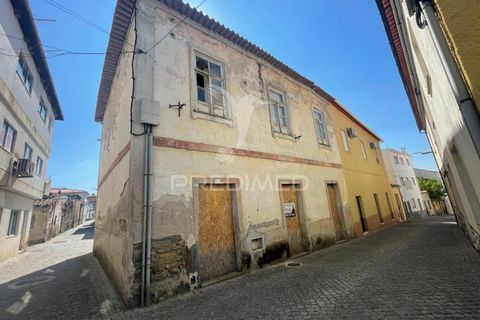 Byhus i Vila Nova de Foz Coa, Guarda, Vila Nova de Foz Coa - € 43.000 | Ref: 053907 - foto 1