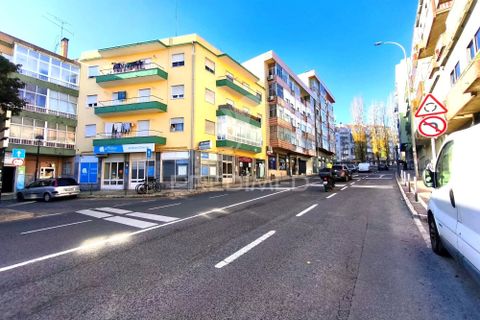 Lejlighed i Amadora, Lisbon, Amadora - € 349.000 | Ref: 057581 - foto 16
