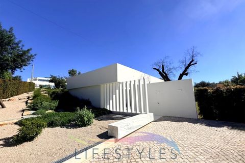 Villa i Almancil, Faro, Almancil - € 1.250.000 | Ref: VIL_372 - foto 1