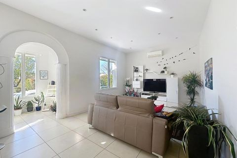 Villa a Les Angles, Gard, Les Angles - € 475.000 | Ref: FR175 - foto 8