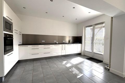 Villa a Genouille, Vienne, Genouille - € 128.400 | Ref: B6197FADEA054796 - foto 2