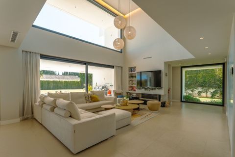 Villa a Cancelada, Malaga, Cancelada - € 11.000/mes | Ref: R5351596 - foto 10