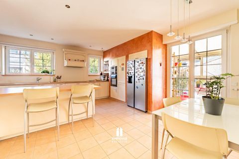 Villa a Strasbourg, Bas-Rhin, Strasbourg - € 1.260.000 | Ref: T66633-IMMOVAL - foto 5