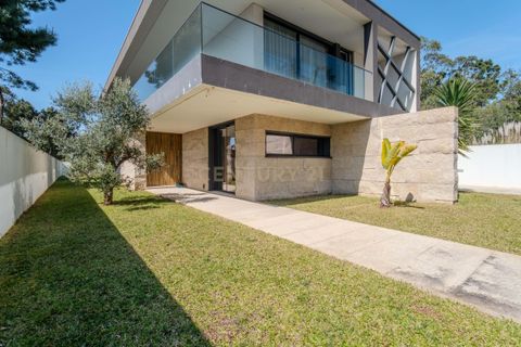 Villa i Madalena, Porto, Madalena - € 1.050.000 | Ref: C0272-02675 - foto 1