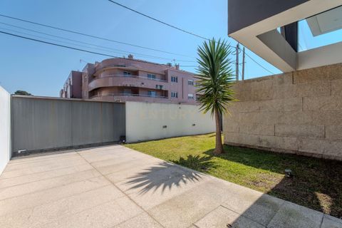 Villa i Madalena, Porto, Madalena - € 1.050.000 | Ref: C0272-02675 - foto 15