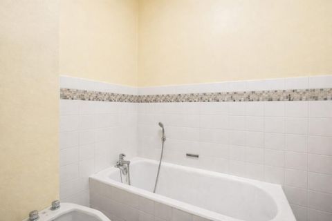 Lejlighed i Ajaccio, Corse-du-Sud, Ajaccio - € 160.000 | Ref: VA12918-MAXIMMO - foto 5