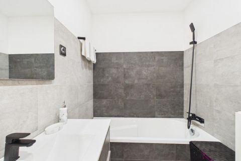 Lejlighed i Ajaccio, Corse-du-Sud, Ajaccio - € 269.000 | Ref: VA12445-MAXIMMO - foto 13