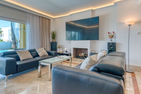 Rækkehus i Marbella, Malaga, Marbella - € 1.495.000 | Ref: R5333077 - foto 10