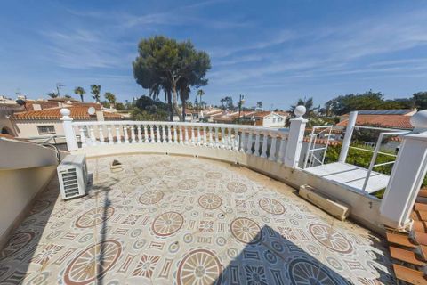 Villa i Torrevieja, Alicante, Torrevieja - € 675.000 | Ref: 4-480-11-971 - foto 13