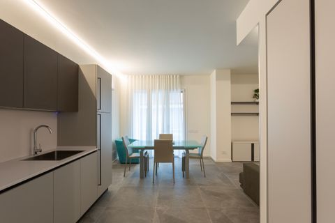 Apartament a Milan, Milan, Milan - € 1.450/mes | Ref: Ceva14 - foto 1