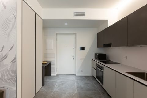 Apartament a Milan, Milan, Milan - € 1.450/mes | Ref: Ceva14 - foto 6