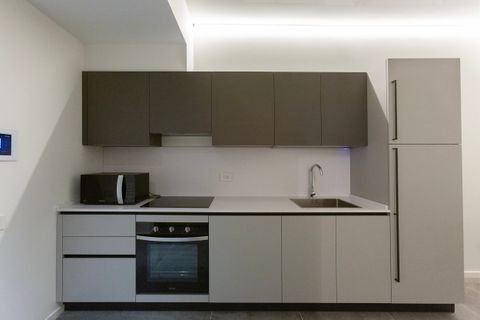 Apartament a Milan, Milan, Milan - € 1.450/mes | Ref: Ceva14 - foto 7