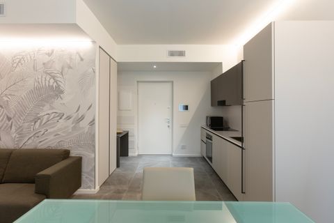 Apartament a Milan, Milan, Milan - € 1.450/mes | Ref: Ceva14 - foto 9