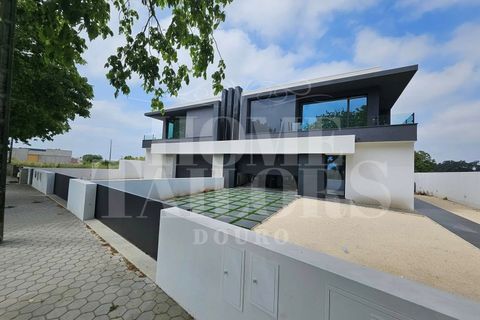 Villa i Aveiro, Aveiro, Aveiro - € 625.000 | Ref: HT_7144 - foto 1