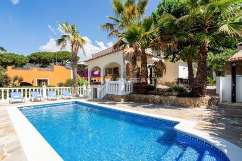 Villa i Lloret De Mar, Gerona, Lloret De Mar - € 849.000 | Ref: 75254 - foto 1