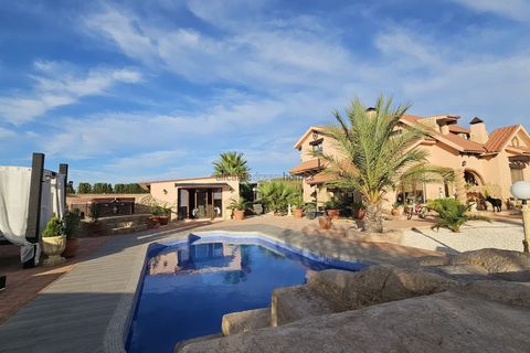 Villa i Pinoso, Alicante, Pinoso - € 499.995 | Ref: GM7258 - foto 4
