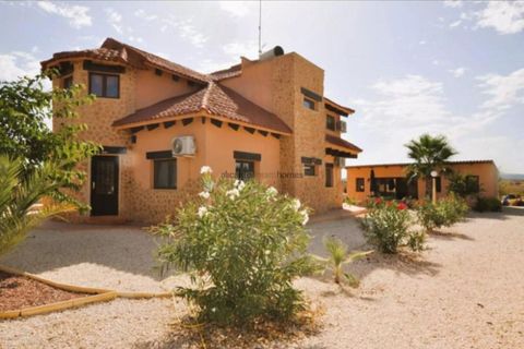 Villa i Pinoso, Alicante, Pinoso - € 499.995 | Ref: GM7258 - foto 5