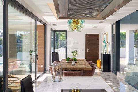 Villa i Estepona, Malaga, Estepona - € 1.440.000 | Ref: 220842 - foto 8