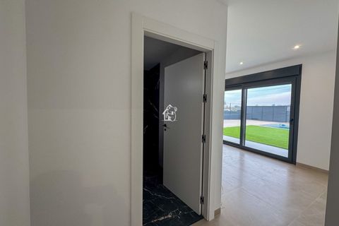 Villa i Rojales, Alicante, Rojales - € 550.000 | Ref: LUX0063-D - foto 24