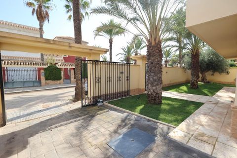 Villa en Cabo Roig, Alicante, Cabo Roig - € 990.000 | Ref: 31223 - photo 31