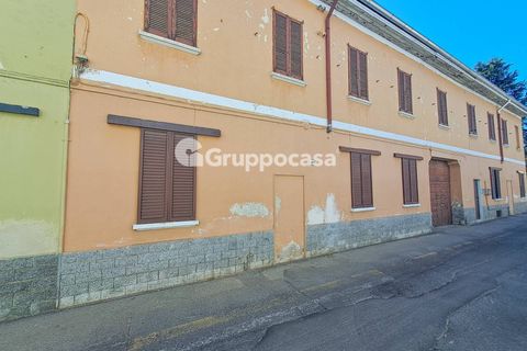 Villa a Magenta, Milan, Magenta - € 215.000 | Ref: Cortile indipendente con due appartamenti via Leopardi 37, Magenta - foto 3