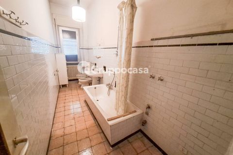 Villa a Magenta, Milan, Magenta - € 215.000 | Ref: Cortile indipendente con due appartamenti via Leopardi 37, Magenta - foto 22