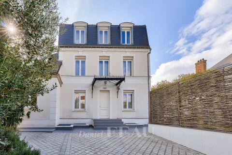 Villa i Rueil-Malmaison, Hauts-de-Seine, Rueil-Malmaison - € 1.840.000 | Ref: 85678830 - foto 1